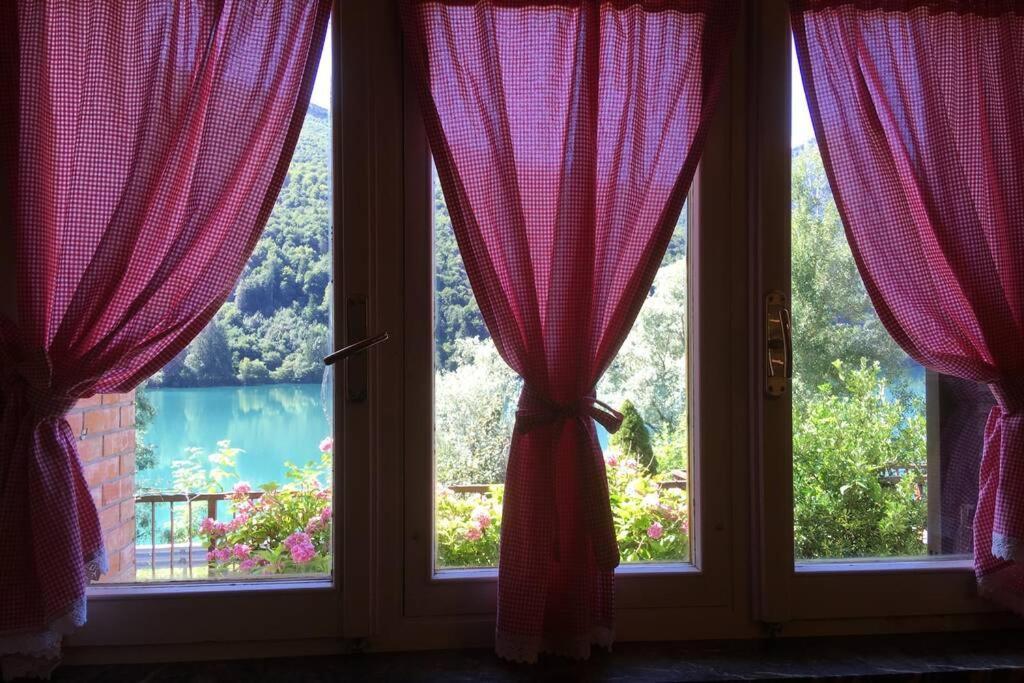 Casa A Schiera Fronte Lago Con Giardino 巴尔奇斯 外观 照片