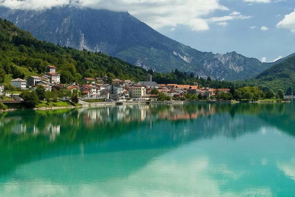 Casa A Schiera Fronte Lago Con Giardino 巴尔奇斯 外观 照片