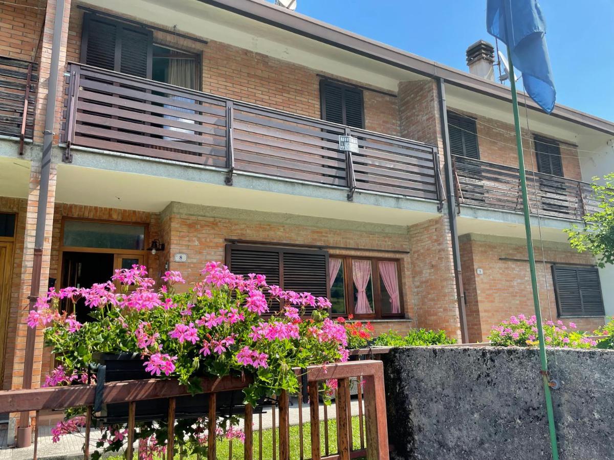 Casa A Schiera Fronte Lago Con Giardino 巴尔奇斯 外观 照片