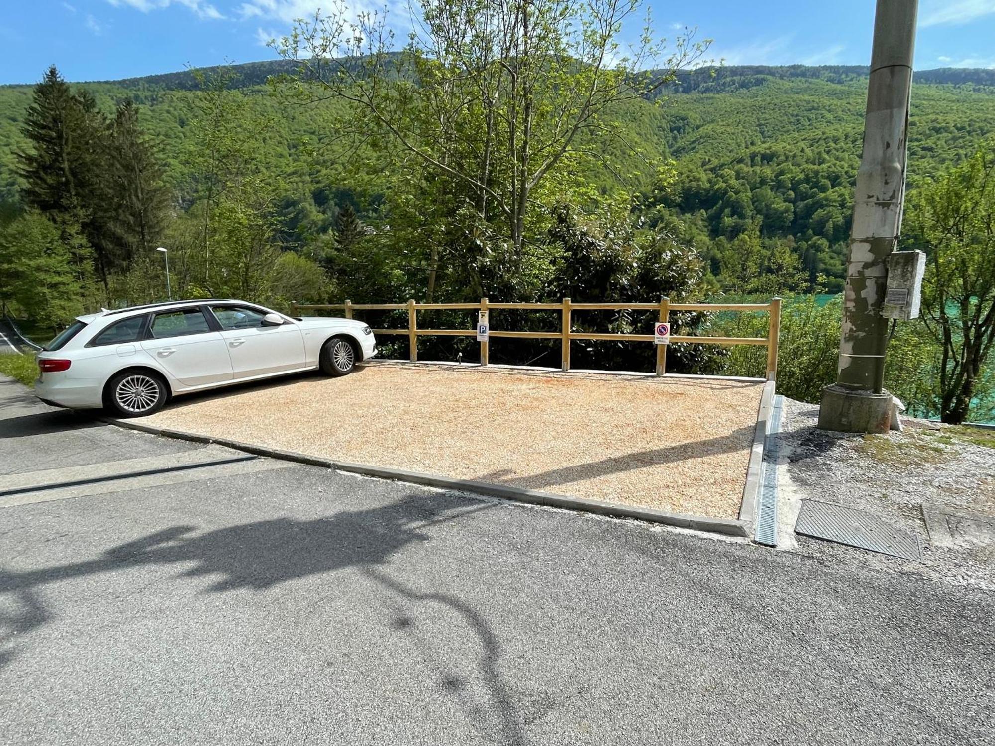 Casa A Schiera Fronte Lago Con Giardino 巴尔奇斯 外观 照片